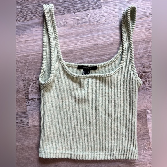 Forever 21 : Sage green ribbed cropped tank - Picture 2 of 7